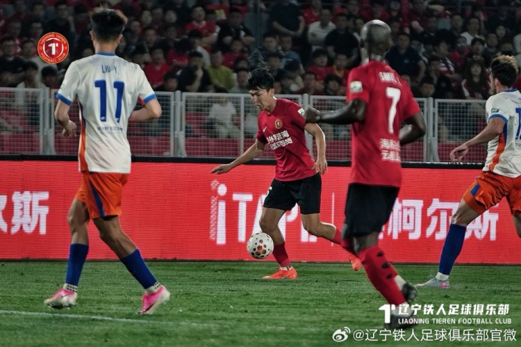 山东泰山客场5-1血洗辽宁铁人 泽卡双响扎卡伊什维利传射