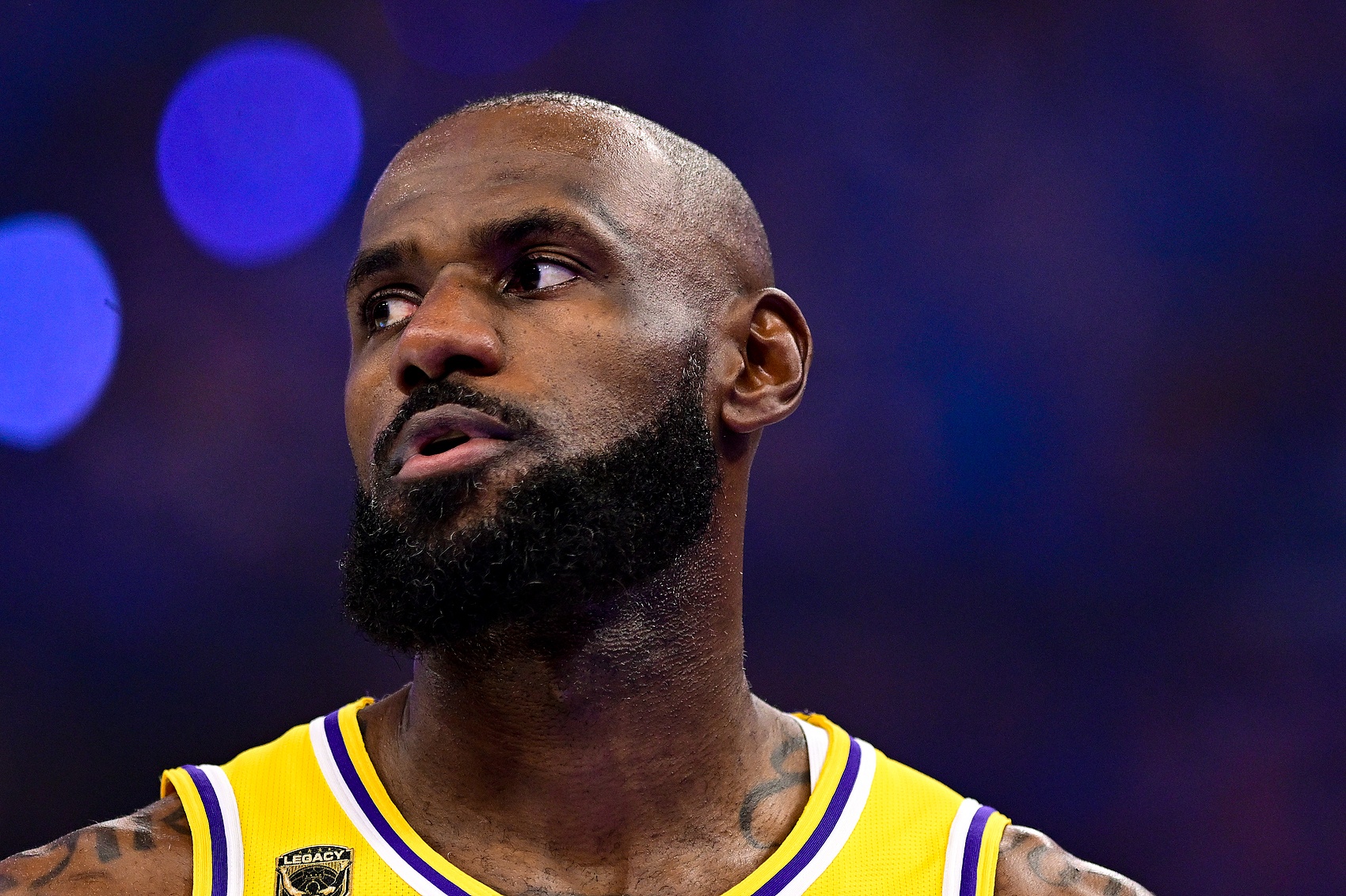Windhorst：詹姆斯自由市场态度大变 顶薪仅湖人可出却非首选