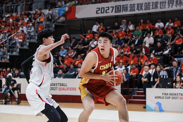 王俊杰赵维伦陷青训年龄困局，返CBA仅剩选秀独木桥