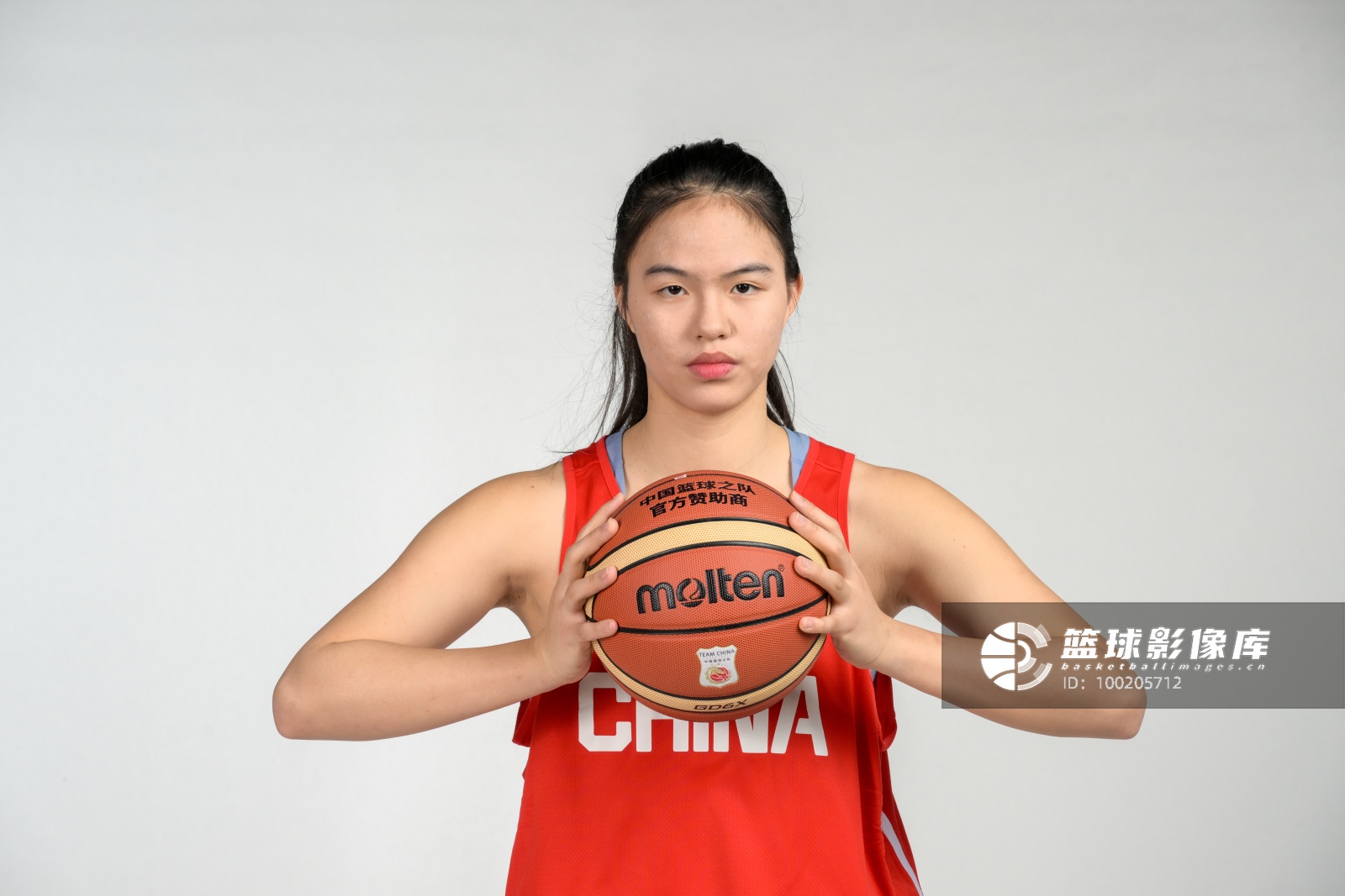 吴梦婕11分8板5前场 中国U17女篮负新西兰获第六
