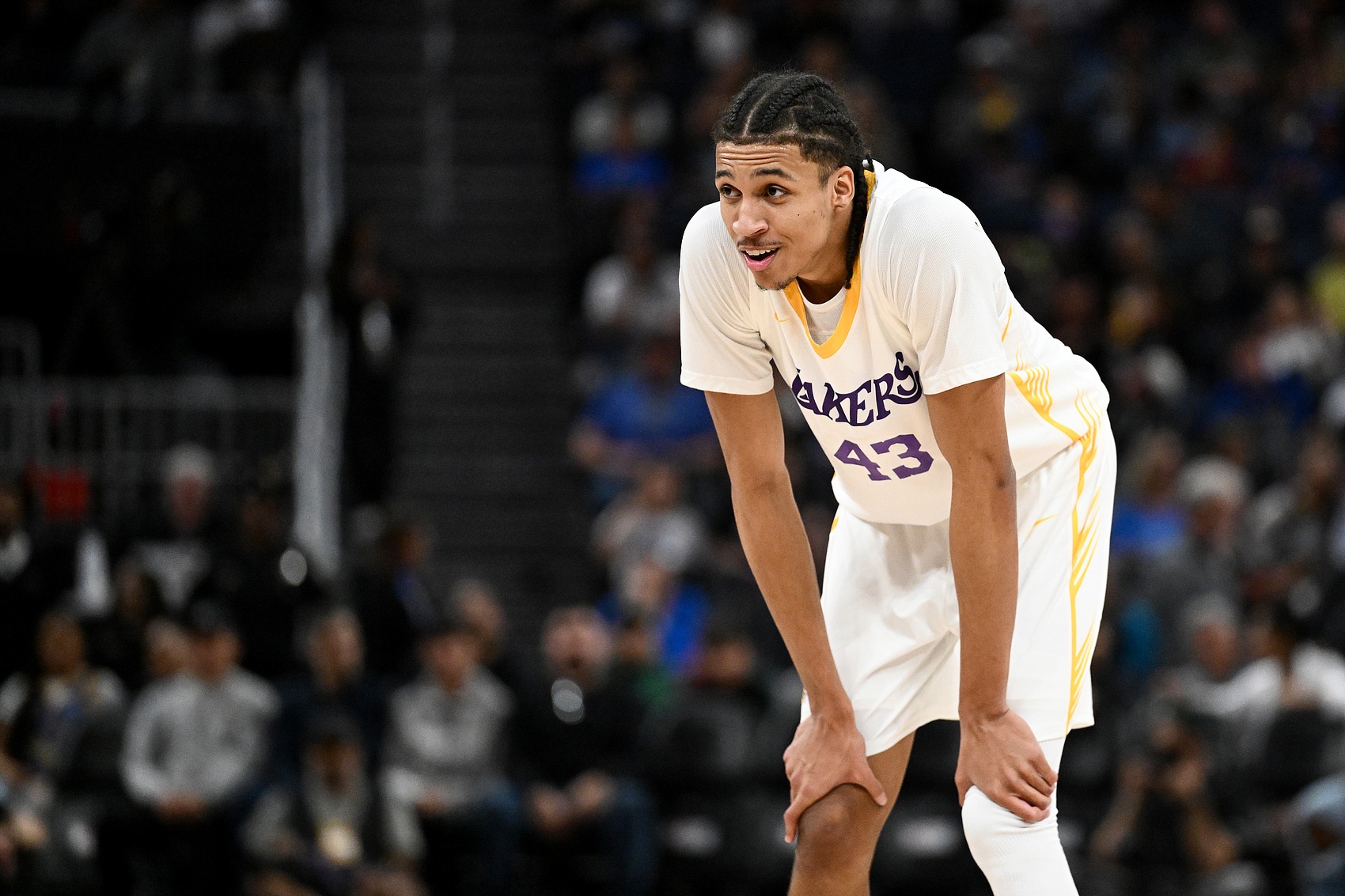 卡尔夏联展现自主得分能力 美记称其防守已是湖人侧翼尖兵 卡尔夏联展现自主得分能力 美记称其防守已是湖人侧翼尖兵