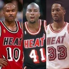 1996年自由市场:乔丹一年3014万,鲨鱼七年1.21亿,NBA格局从此改写 1996年自由市场:乔丹一年3014万,鲨鱼七年1.21亿,NBA格局从此改写