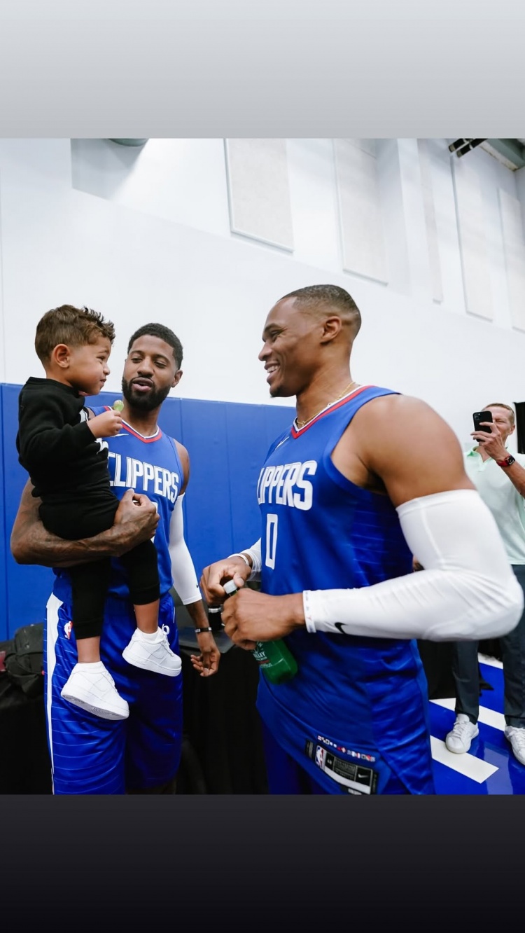 威少结束18年NBA生涯 乔治社媒晒图致敬 威少结束18年NBA生涯 乔治社媒晒图致敬