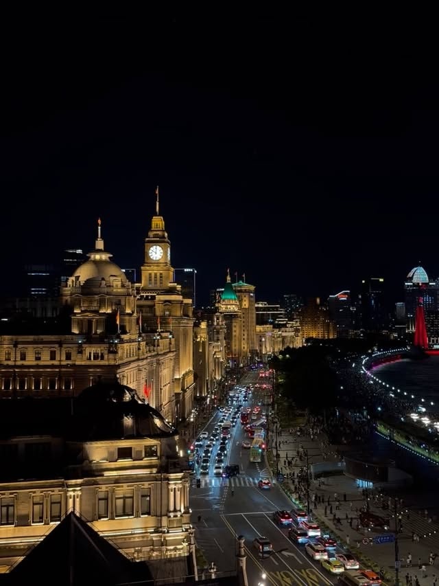 保罗·乔治妻子社媒晒随夫中国行照片：在上海的48小时！