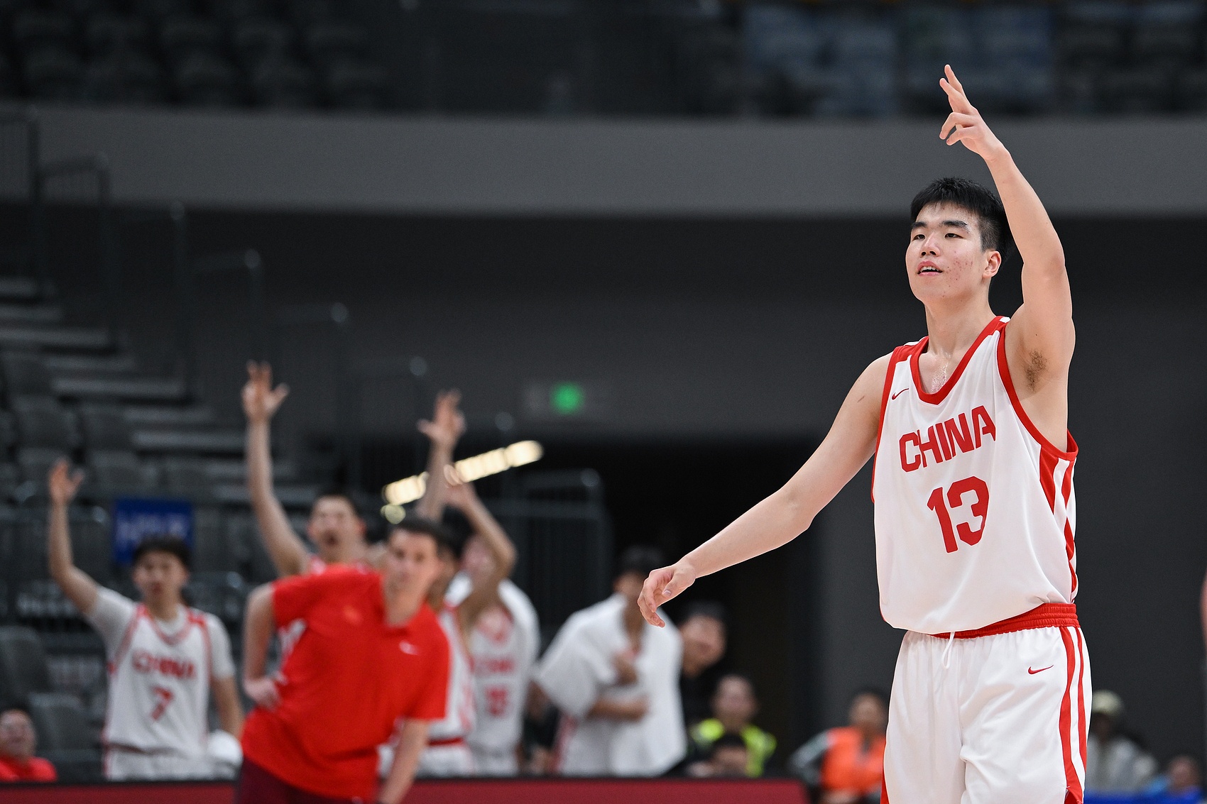 媒体人：中国U18男篮小伙子们对新西兰整场都处于压制状态