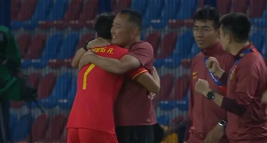 布尼亚明传射建功 U17国少2比0泰国取首胜 布尼亚明传射建功 U17国少2比0泰国取首胜