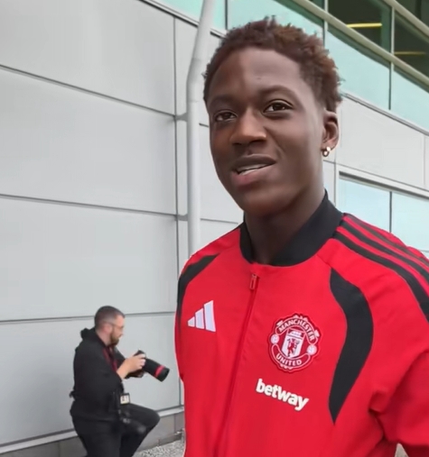 如果可以和队友交换人生24小时你会选谁？梅努：也许拉什福德